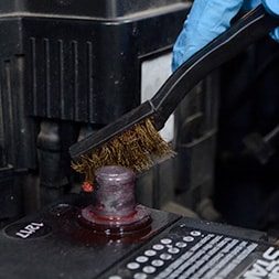 Cleaning battery terminal