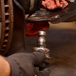 Find out How to Replace Ball Joints